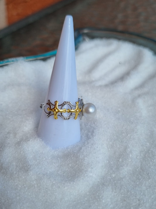 Antique style ring