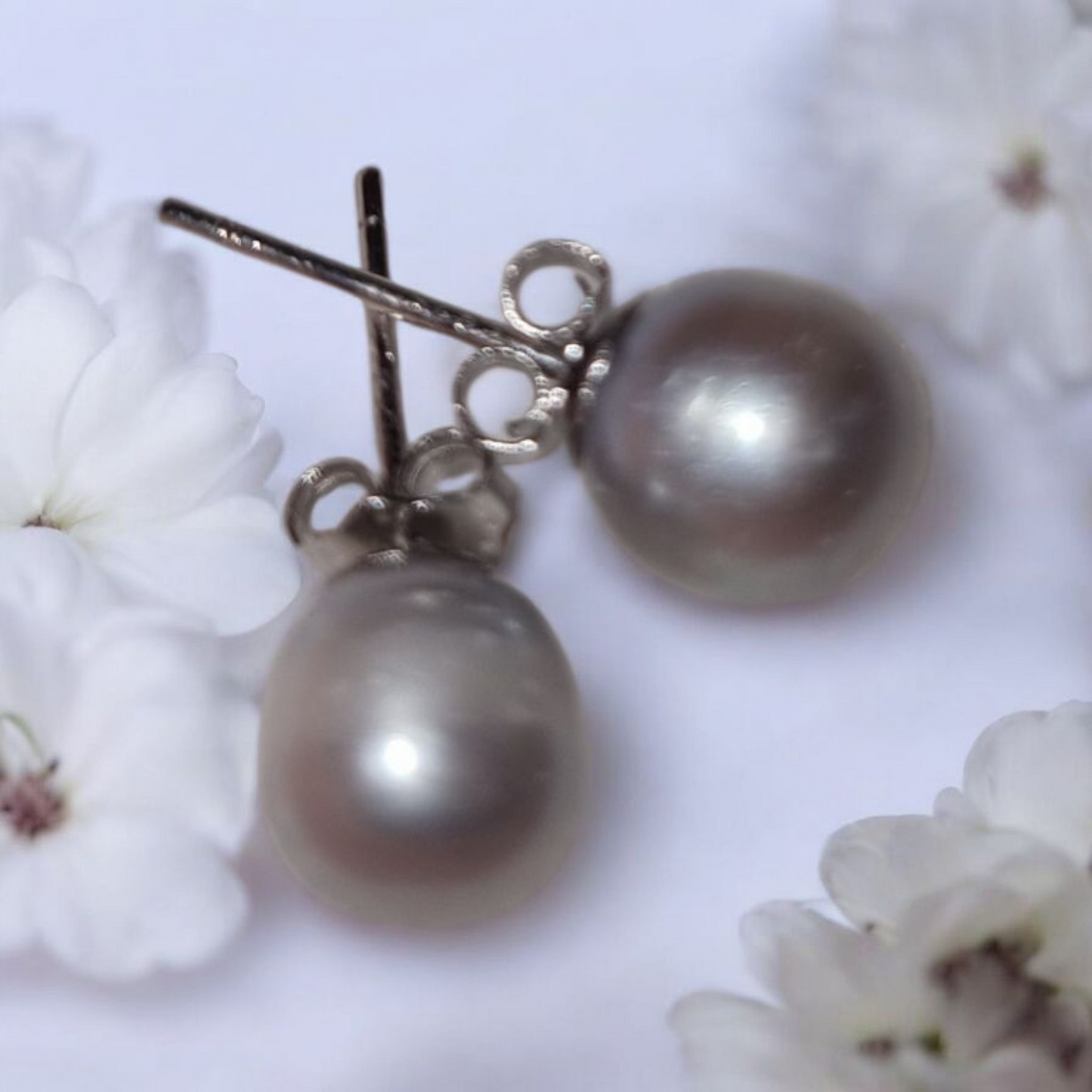 Simple Studs - Silver
